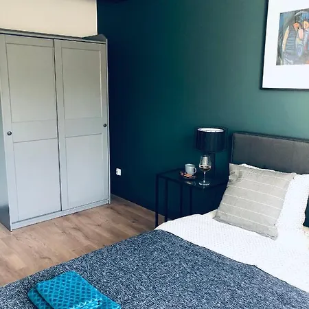 Nadbrzeze 1 Apartment
