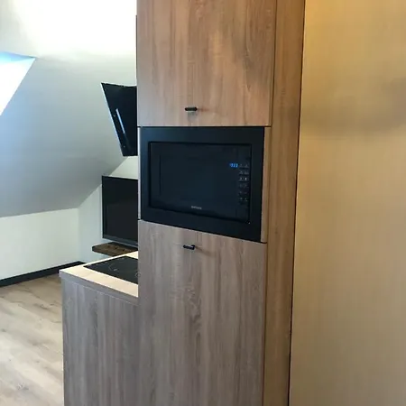 Nadbrzeze 1